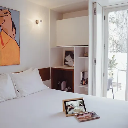 게스트하우스 The Late Birds - Gay Urban 4*