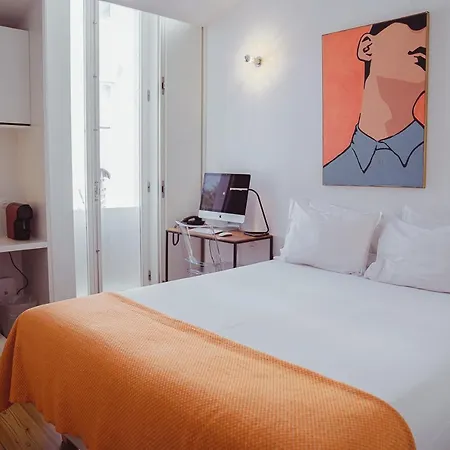 The Late Birds - Gay Urban