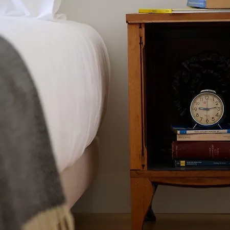 게스트하우스 The Late Birds - Gay Urban 4*