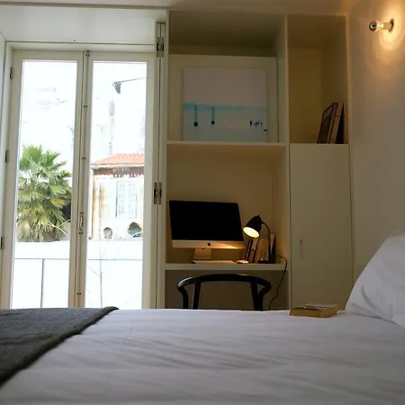 The Late Birds - Gay Urban 4*