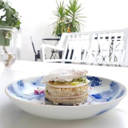 게스트하우스 The Late Birds - Gay Urban 4*